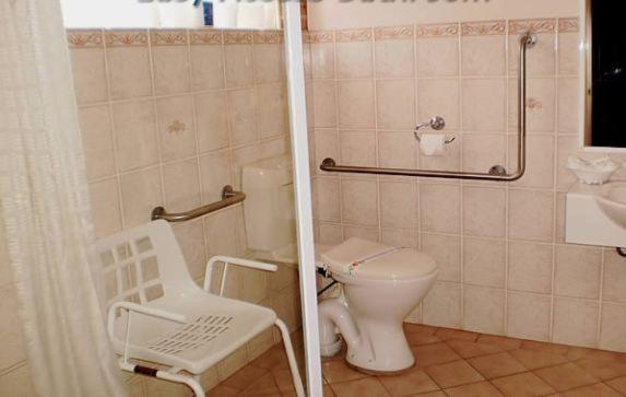 Lake Haven Motor Inn Gorokan Habitación foto